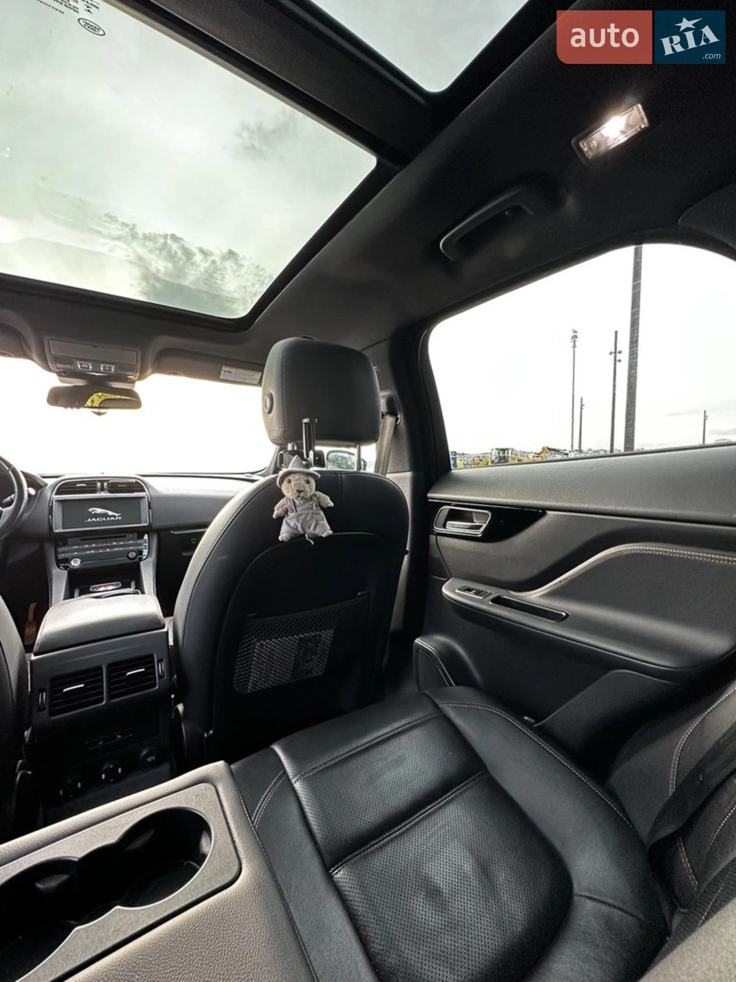 2016 Jaguar F-Pace - мініатюра 59
