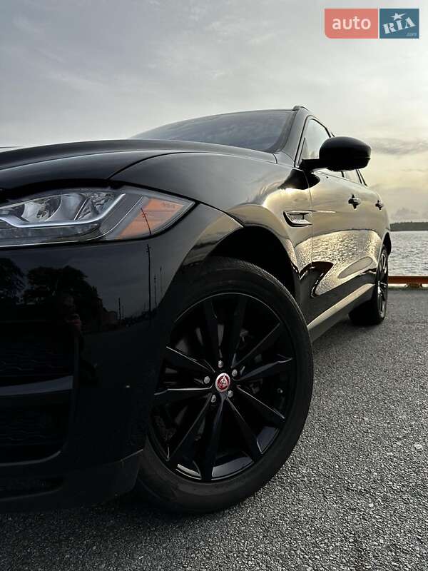 Позашляховик / Кросовер Jaguar F-Pace 2016 в Києві