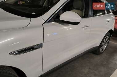 Внедорожник / Кроссовер Jaguar F-Pace 2017 в 