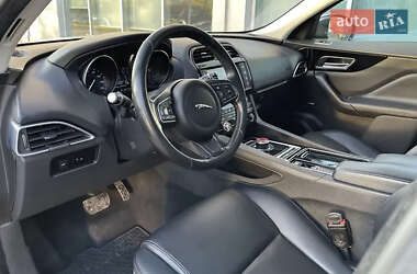 Позашляховик / Кросовер Jaguar F-Pace 2018 в 