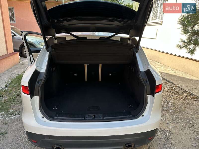 Позашляховик / Кросовер Jaguar F-Pace 2017 в Полтаві