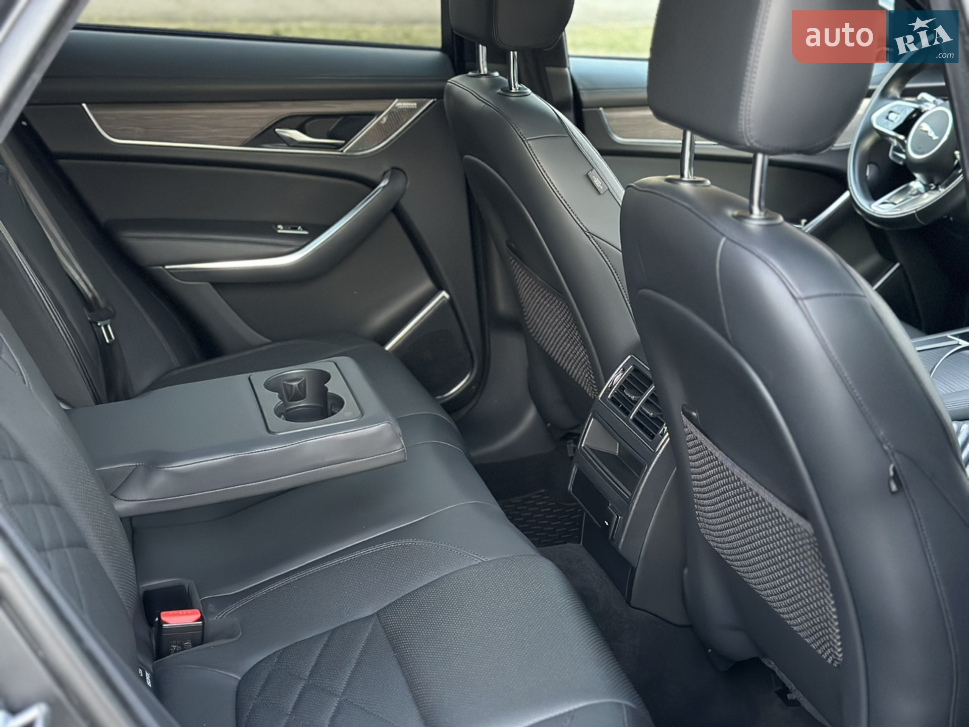2021 Jaguar F-Pace - мініатюра 26
