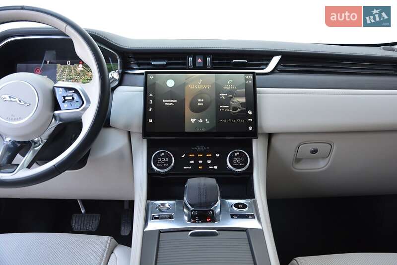 Позашляховик / Кросовер Jaguar F-Pace 2021 в Києві