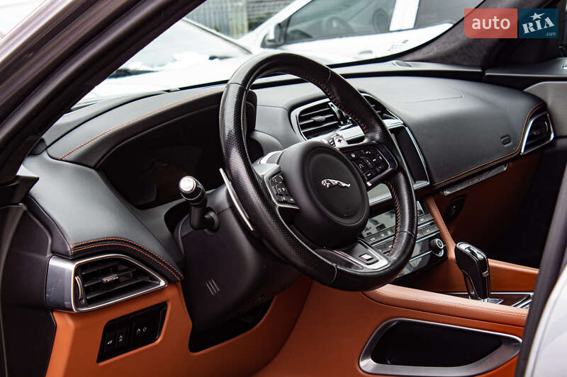 Позашляховик / Кросовер Jaguar F-Pace 2019 в Львові