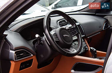 Позашляховик / Кросовер Jaguar F-Pace 2019 в 
