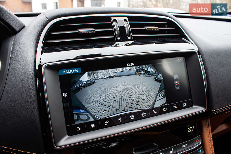 Позашляховик / Кросовер Jaguar F-Pace 2019 в Львові