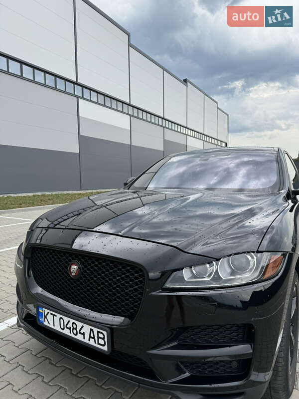 Внедорожник / Кроссовер Jaguar F-Pace 2016 в Ивано-Франковске