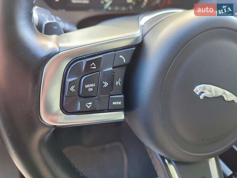 Внедорожник / Кроссовер Jaguar F-Pace 2017 в Ивано-Франковске