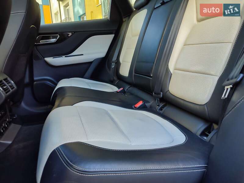 Внедорожник / Кроссовер Jaguar F-Pace 2017 в Ивано-Франковске
