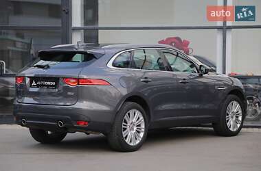 Внедорожник / Кроссовер Jaguar F-Pace 2015 в 
