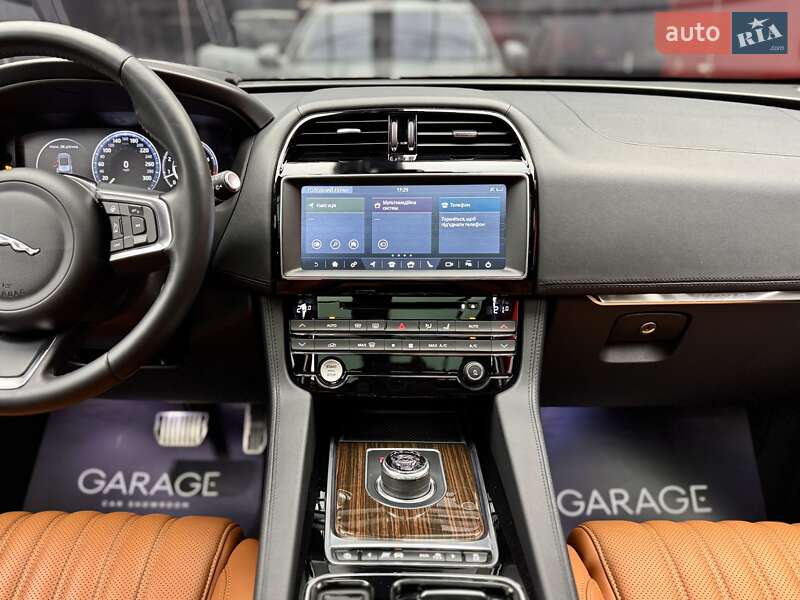 Позашляховик / Кросовер Jaguar F-Pace 2017 в Києві фото 43 Позашляховик / Кросовер Jaguar F-Pace 2017 в Києві