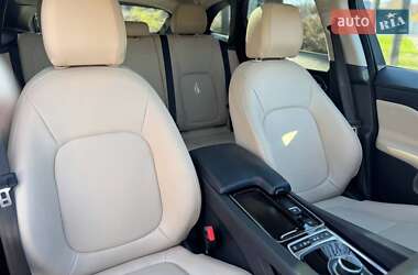 Позашляховик / Кросовер Jaguar F-Pace 2018 в 