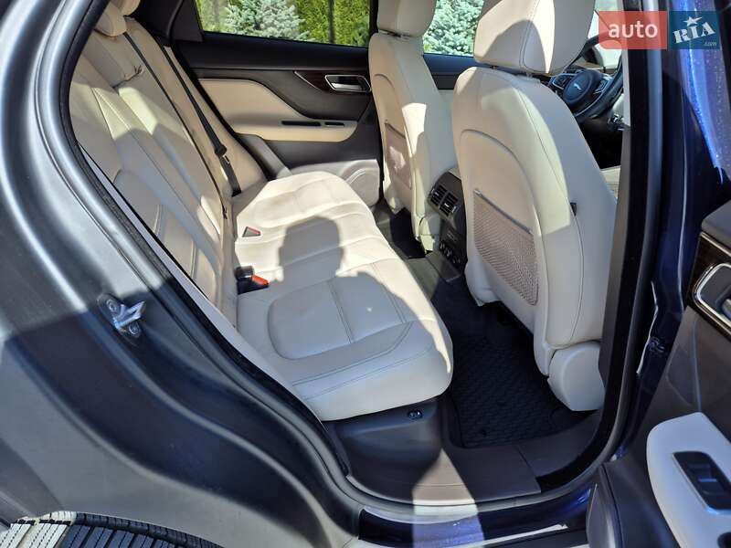 Внедорожник / Кроссовер Jaguar F-Pace 2017 в Киеве