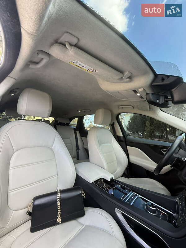Позашляховик / Кросовер Jaguar F-Pace 2019 в Лубнах