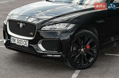 Внедорожник / Кроссовер Jaguar F-Pace 2019 в 