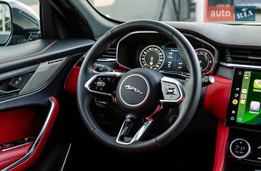 Позашляховик / Кросовер Jaguar F-Pace 2023 в 