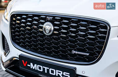 Позашляховик / Кросовер Jaguar F-Pace 2023 в 