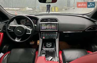 Позашляховик / Кросовер Jaguar F-Pace 2020 в 