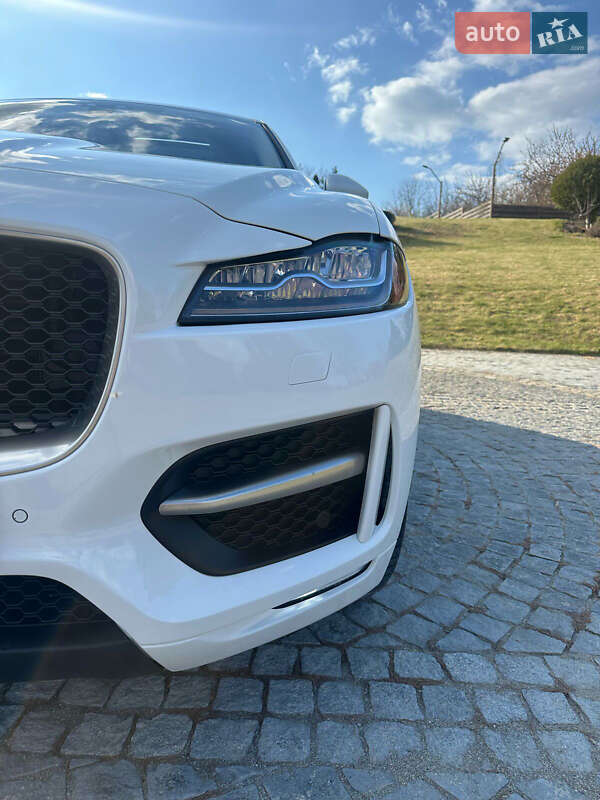 Внедорожник / Кроссовер Jaguar F-Pace 2016 в Киеве