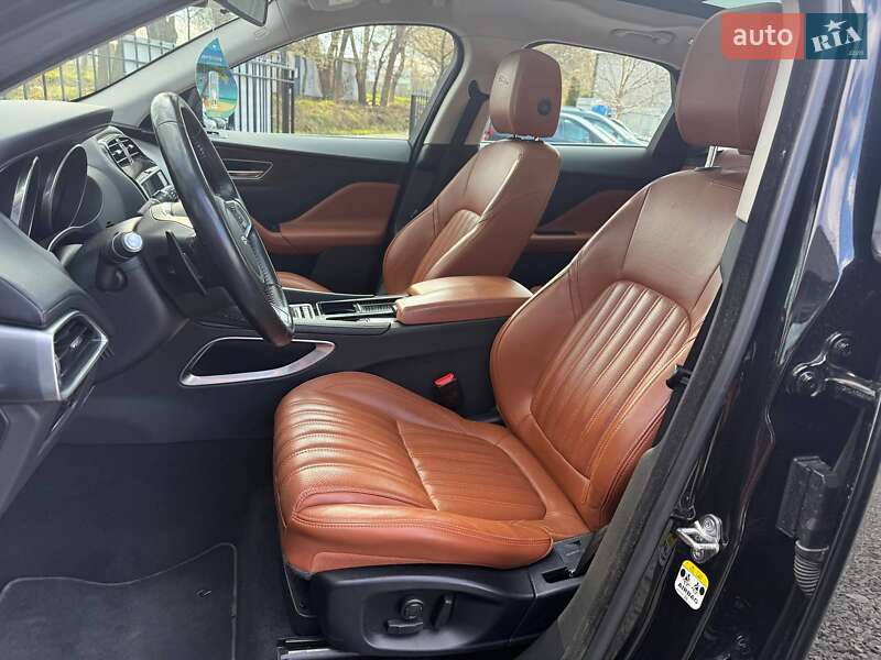 Позашляховик / Кросовер Jaguar F-Pace 2017 в Хмельницькому фото 21 Позашляховик / Кросовер Jaguar F-Pace 2017 в Хмельницькому