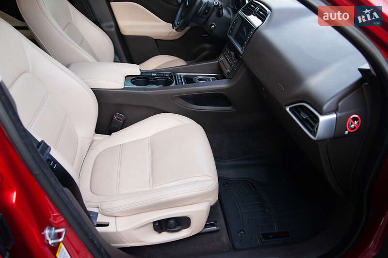 Внедорожник / Кроссовер Jaguar F-Pace 2016 в Киеве фото 24 Внедорожник / Кроссовер Jaguar F-Pace 2016 в Киеве