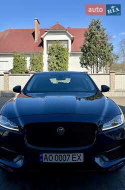 Внедорожник / Кроссовер Jaguar F-Pace 2020 в 