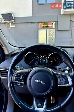 Внедорожник / Кроссовер Jaguar F-Pace 2020 в 