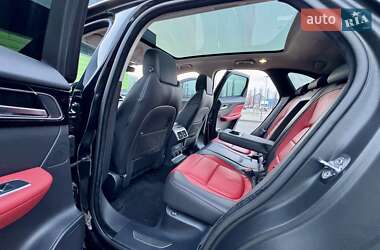 Позашляховик / Кросовер Jaguar F-Pace 2019 в 