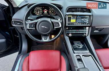 Позашляховик / Кросовер Jaguar F-Pace 2019 в 