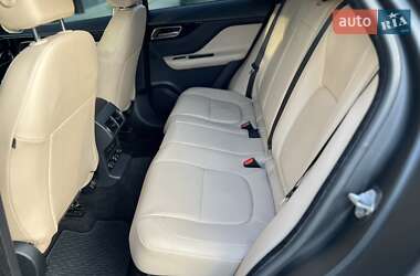 Позашляховик / Кросовер Jaguar F-Pace 2016 в 