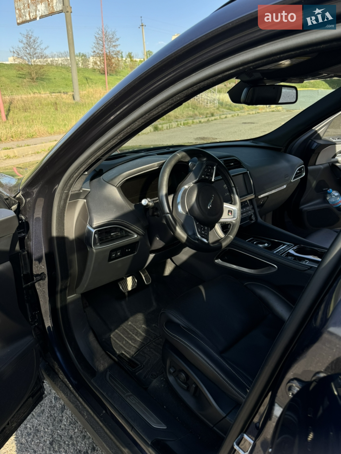 2017 Jaguar F-Pace - мініатюра 13