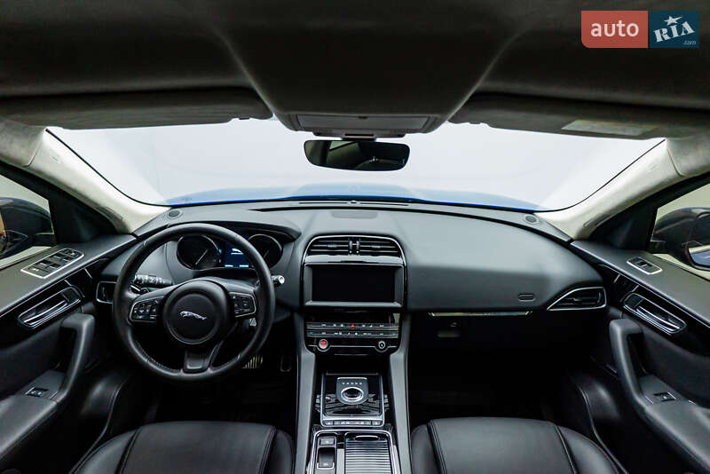 Позашляховик / Кросовер Jaguar F-Pace 2019 в Києві