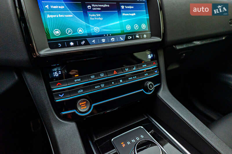 Позашляховик / Кросовер Jaguar F-Pace 2019 в Києві