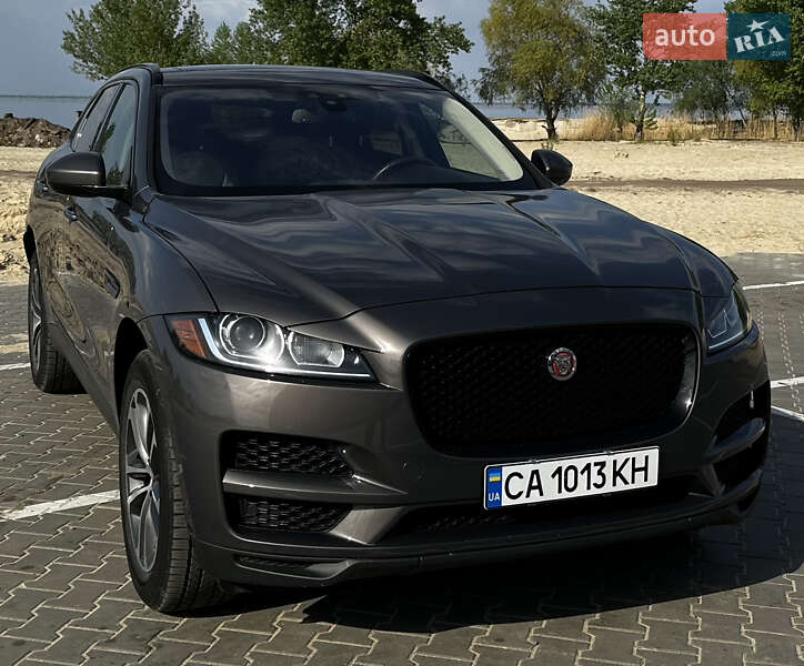 Внедорожник / Кроссовер Jaguar F-Pace 2016 в Черкассах