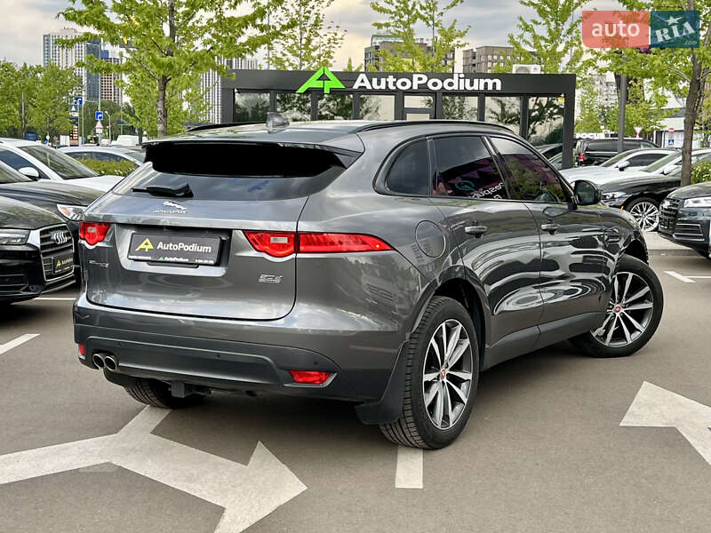 Позашляховик / Кросовер Jaguar F-Pace 2017 в Києві