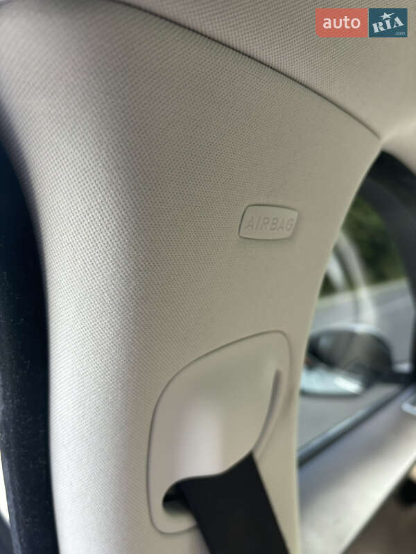 Внедорожник / Кроссовер Jaguar F-Pace 2016 в Стрые фото 23 Внедорожник / Кроссовер Jaguar F-Pace 2016 в Стрые