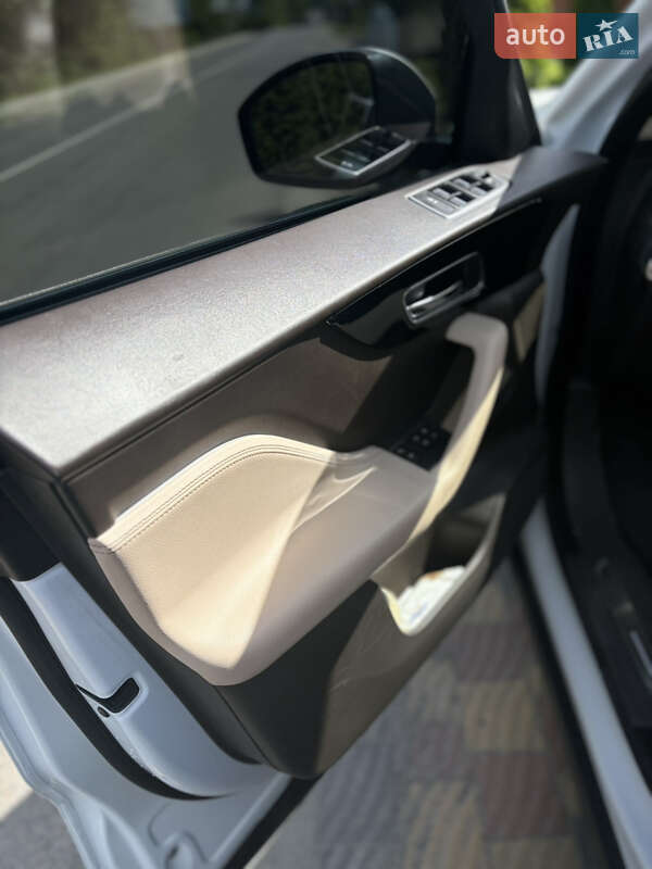 Внедорожник / Кроссовер Jaguar F-Pace 2016 в Стрые фото 47 Внедорожник / Кроссовер Jaguar F-Pace 2016 в Стрые