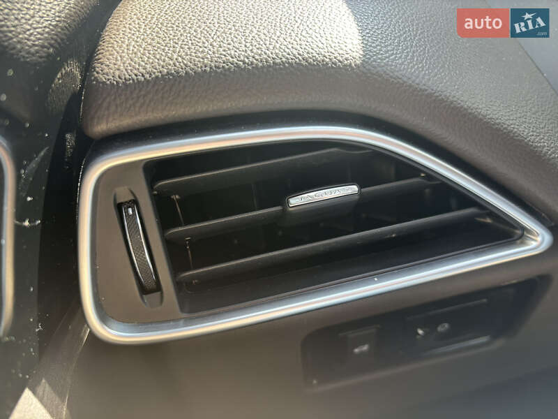 Внедорожник / Кроссовер Jaguar F-Pace 2016 в Стрые фото 53 Внедорожник / Кроссовер Jaguar F-Pace 2016 в Стрые