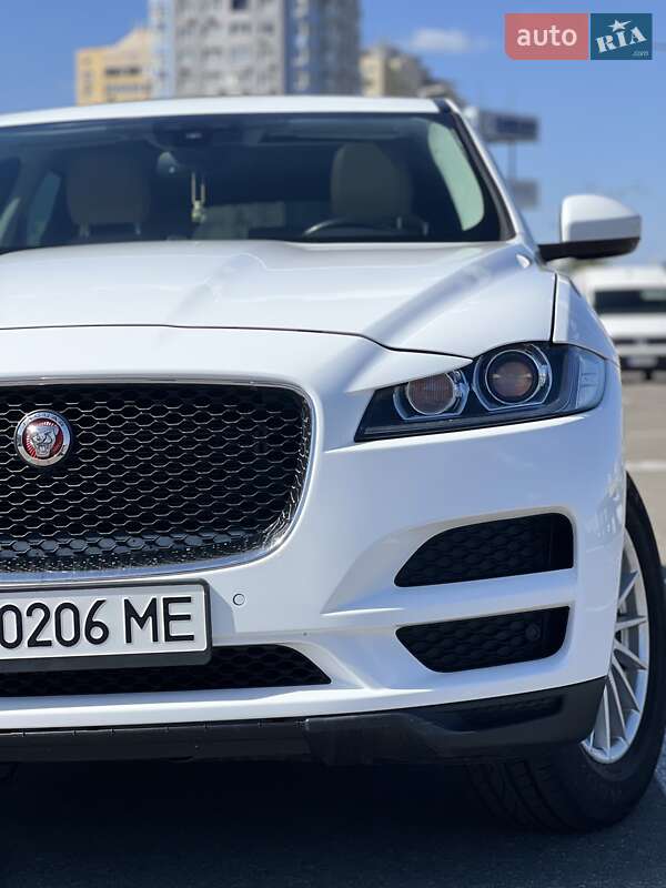 Внедорожник / Кроссовер Jaguar F-Pace 2017 в Киеве