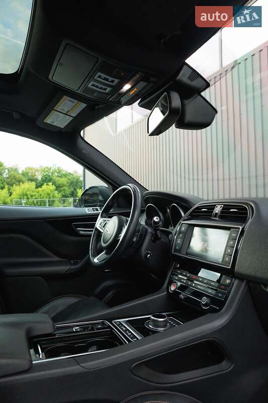 Внедорожник / Кроссовер Jaguar F-Pace 2017 в Киеве