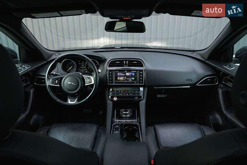Внедорожник / Кроссовер Jaguar F-Pace 2017 в Киеве