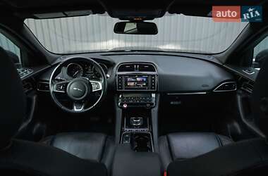 Внедорожник / Кроссовер Jaguar F-Pace 2017 в 