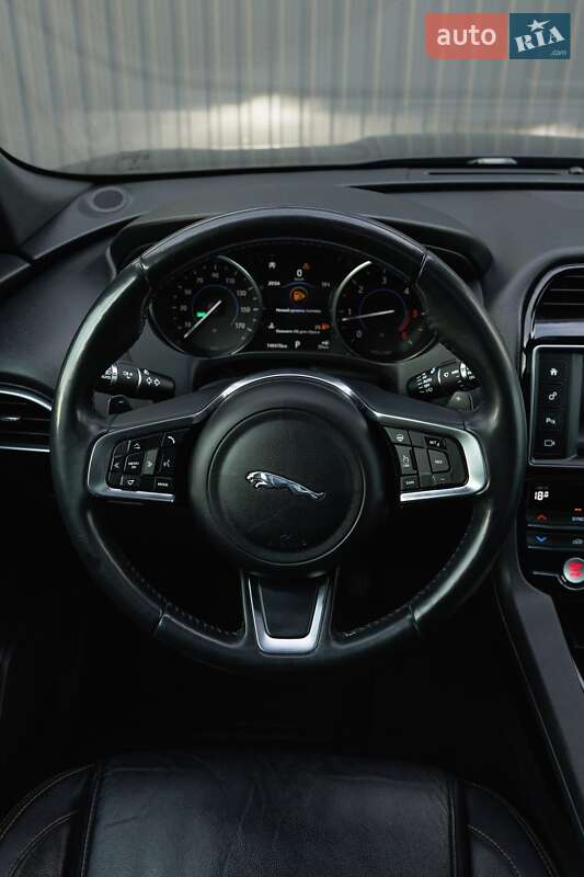 Внедорожник / Кроссовер Jaguar F-Pace 2017 в Киеве