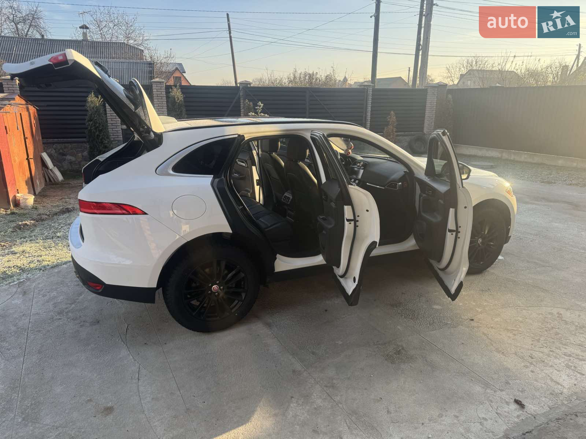 2018 Jaguar F-Pace - мініатюра 13