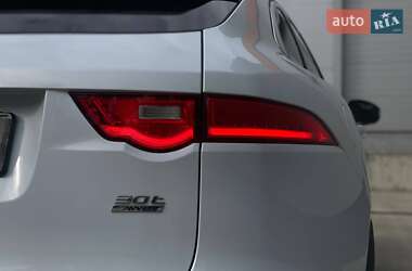 Внедорожник / Кроссовер Jaguar F-Pace 2017 в 