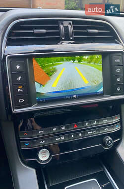 Позашляховик / Кросовер Jaguar F-Pace 2017 в 
