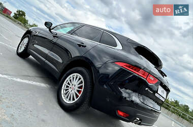 Внедорожник / Кроссовер Jaguar F-Pace 2016 в 
