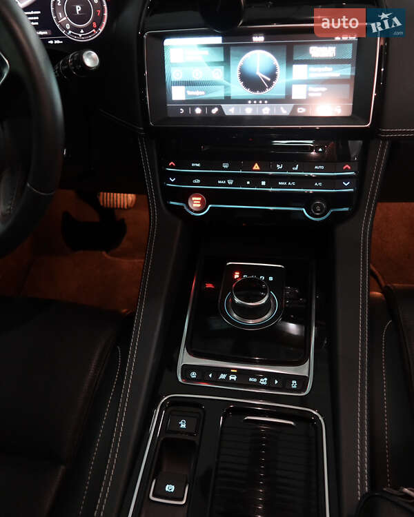 Позашляховик / Кросовер Jaguar F-Pace 2020 в Києві