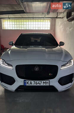 Внедорожник / Кроссовер Jaguar F-Pace 2020 в 