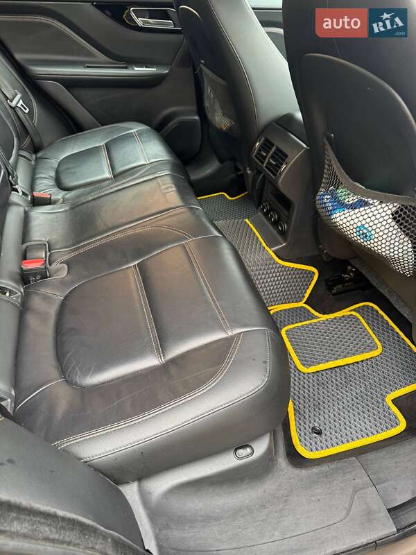 Внедорожник / Кроссовер Jaguar F-Pace 2016 в Днепре